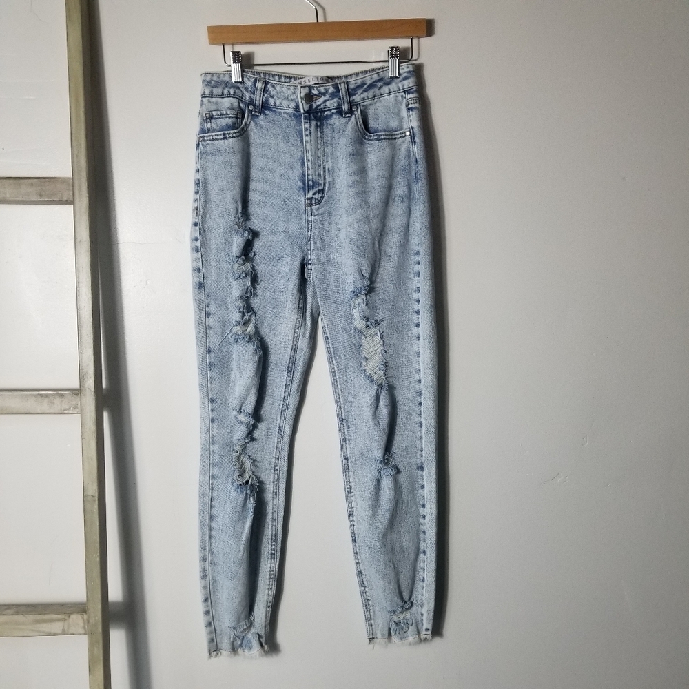 TINSELTOWN JUNIORS LIGHT WASH DISTRESSED JEANS SIZE 7